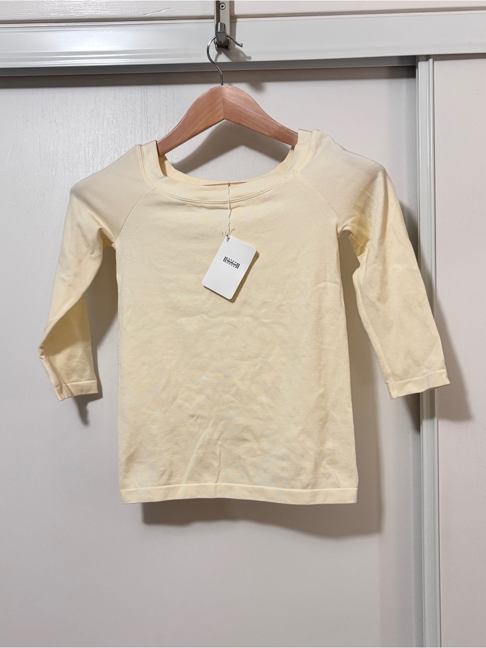 Wolford Womens Cordoba Sweater Size XS Butter Yellow Primrose 3/4 Sleeve Fitted